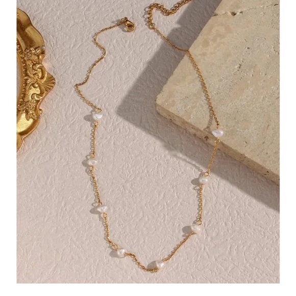 ELEGANT FRESHWATER PEARL BEADED NECKLACE - Picture 3 of 3